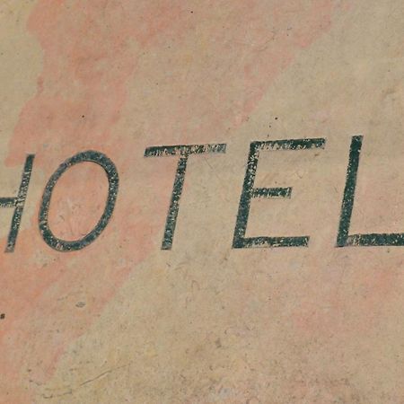 Hotel Du Commerce ポン・サン・テスプリ エクステリア 写真